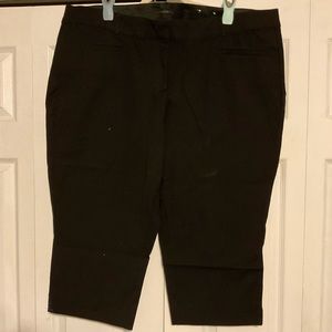 The Allie black crop pant size 24